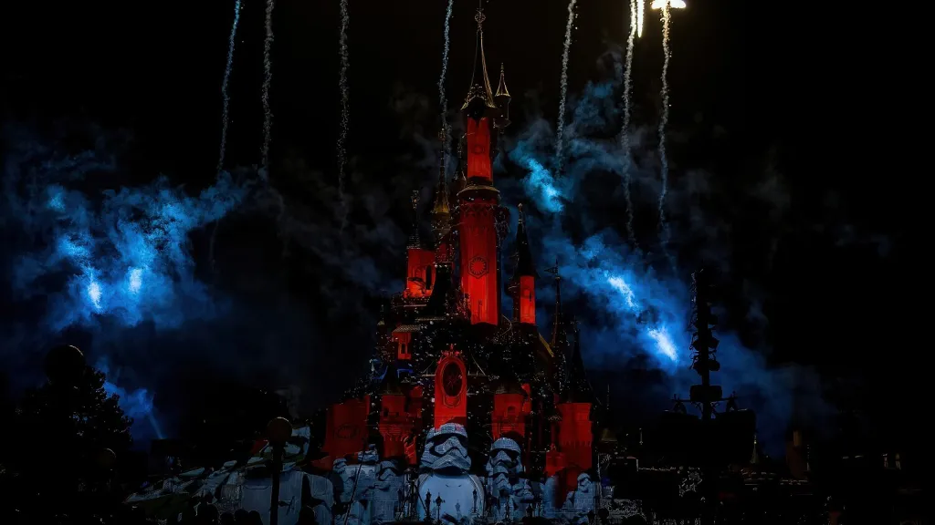 7-й сюжет - Звездные войны Диснейленд Париж шоу Disney Illuminations 7-й сюжет - Звездные войны