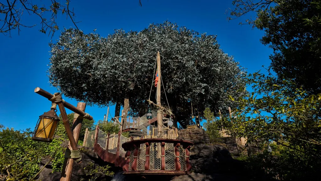 Чрево Земли - Дом Робинзонов Диснейленд Париж Аттракцион Adventure Isle Чрево Земли - Дом Робинзонов