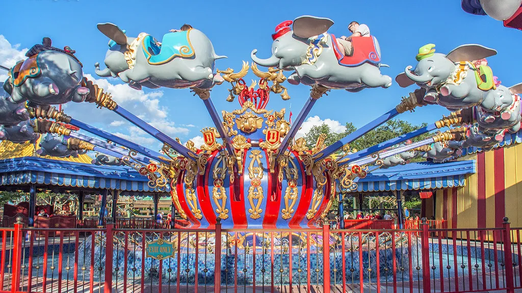 Восхитительный полет Дамбо Диснейленд Париж Аттракцион Dumbo - The Flying Elephant Восхитительный полет Дамбо