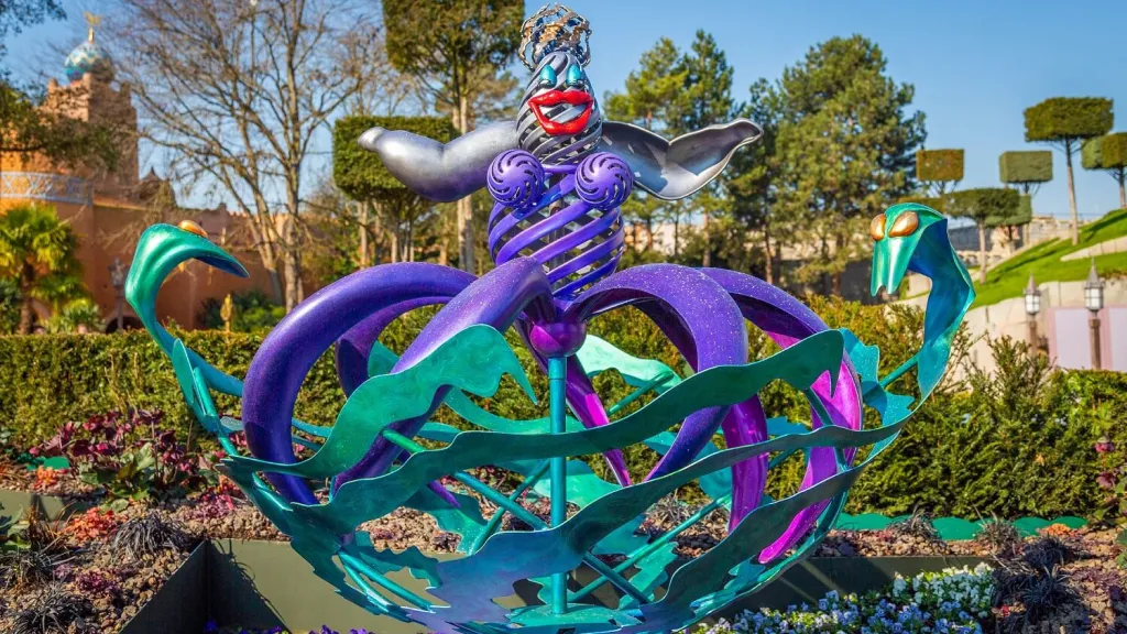 Морская ведьма Ursula (Урсула) из Русалочка Диснейленд Париж Аттракцион Gardens of Wonder Морская ведьма Ursula (Урсула) из Русалочка