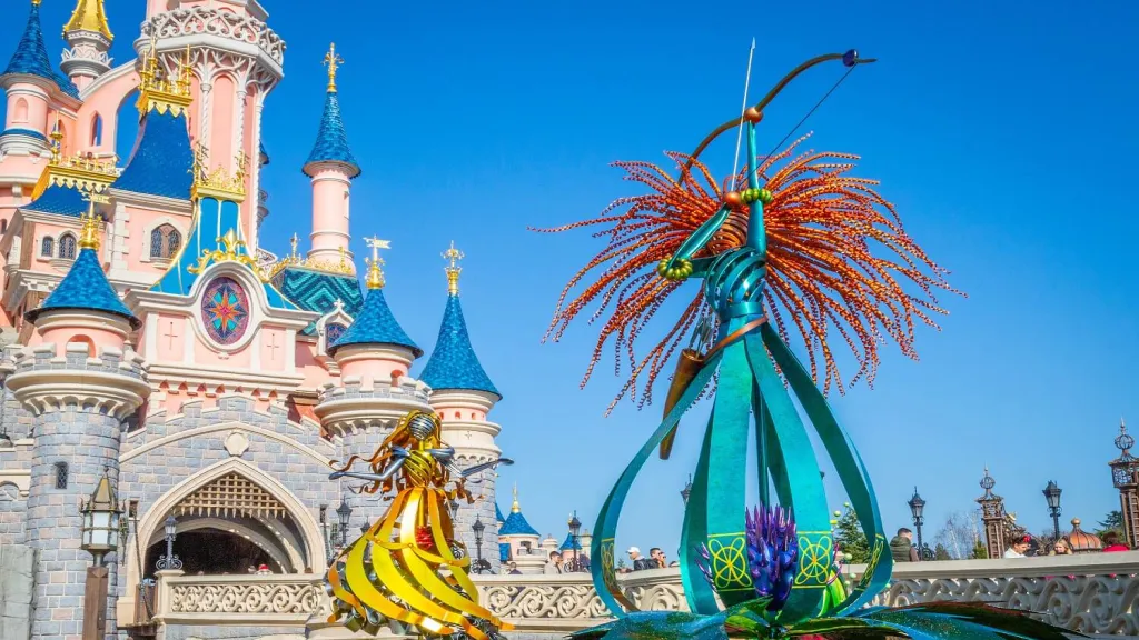 Принцессы Merida (Мерида) и Belle (Белль) Диснейленд Париж Аттракцион Gardens of Wonder Принцессы Merida (Мерида) и Belle (Белль)