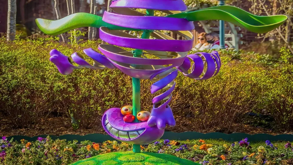 Cheshire Cat (Чеширский Кот) Диснейленд Париж Аттракцион Gardens of Wonder Cheshire Cat (Чеширский Кот)