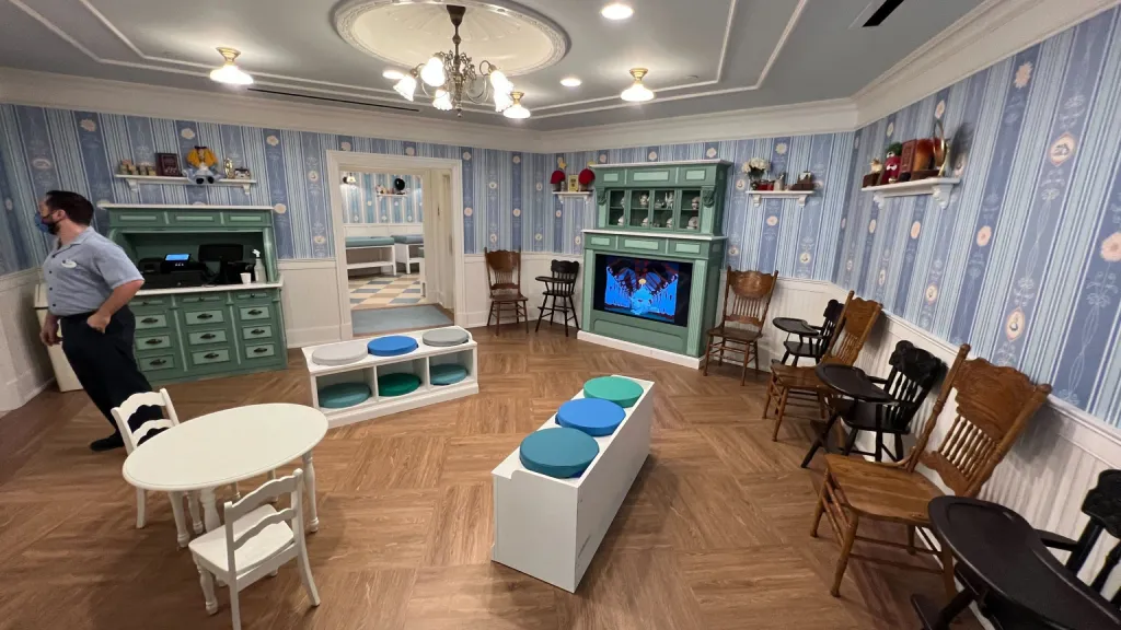 VIP помощь с детьми в Babycare Center Диснейленд Париж VIP помощь с детьми в Babycare Center