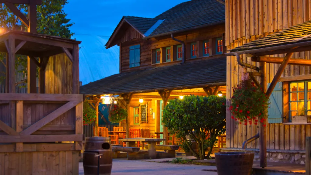 VIP бронирование в Crockett’s Tavern Диснейленд Париж VIP бронирование в Crockett’s Tavern