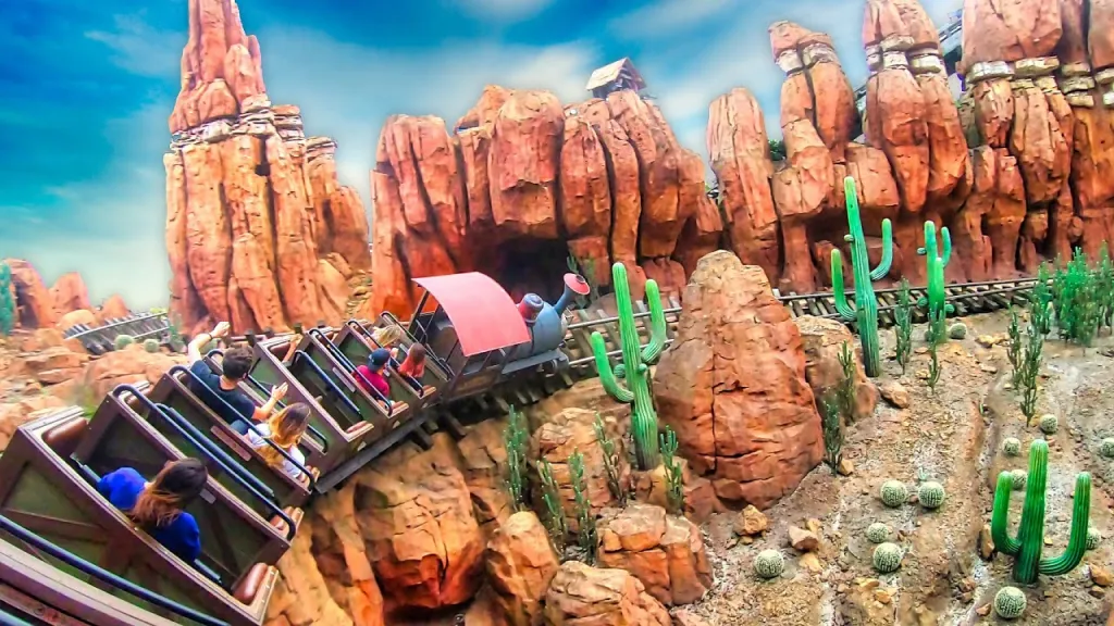 Аттракционы парка Disneyland® Park Диснейленд Париж Аттракционы парка Disneyland® Park
