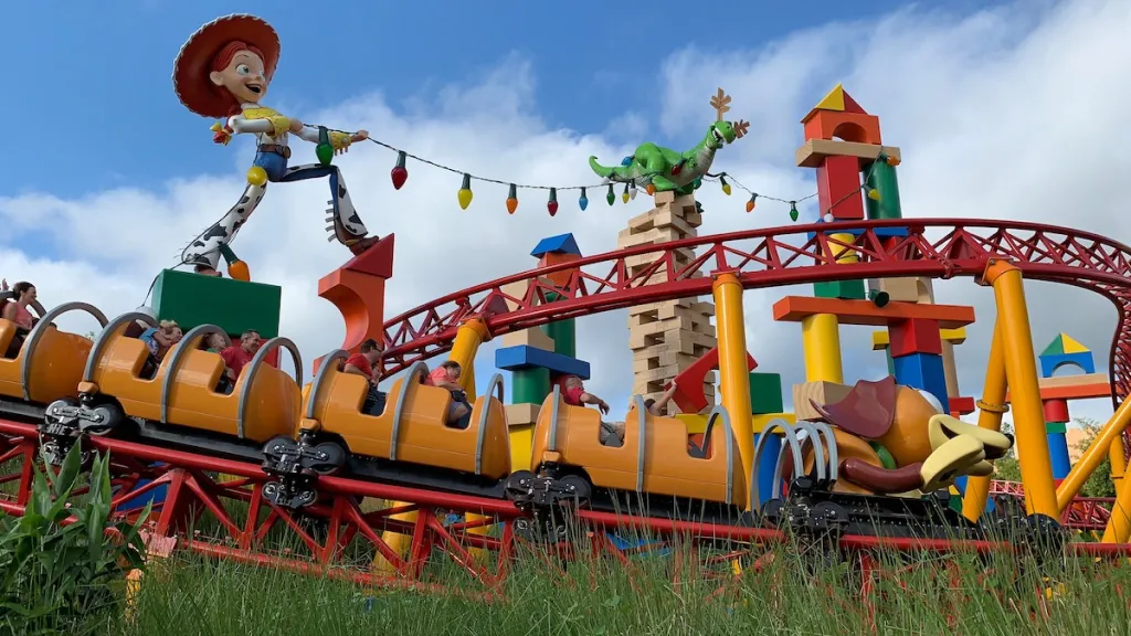 Аттракционы миров PIXAR Диснейленд Париж Аттракционы миров PIXAR