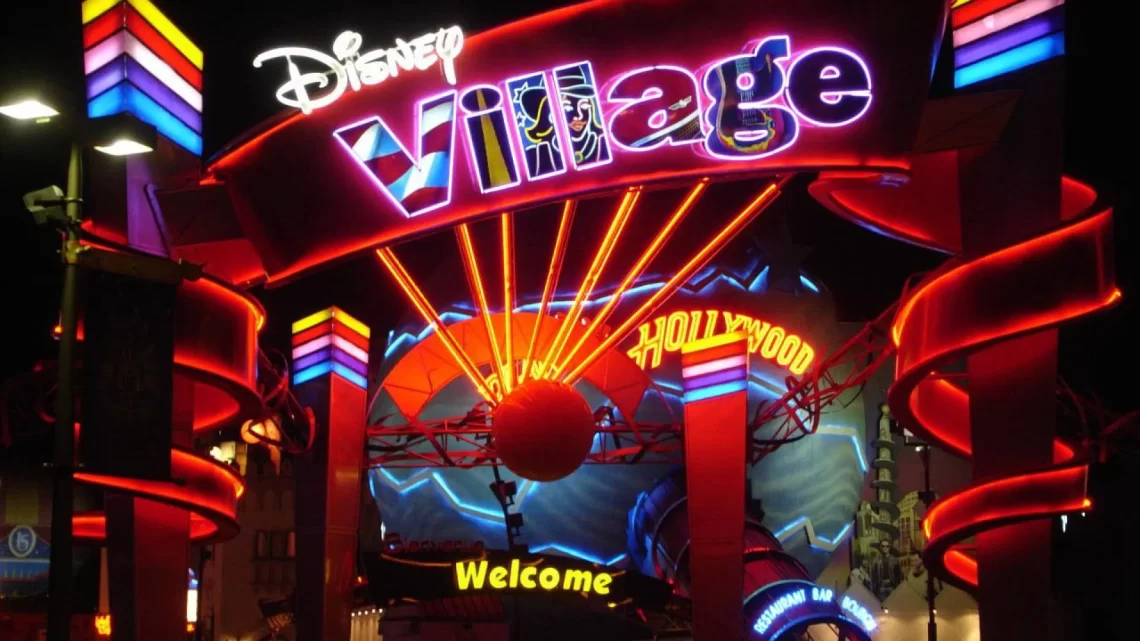 Диснейленд Париж подробное описание Disney Village • Узнайте
