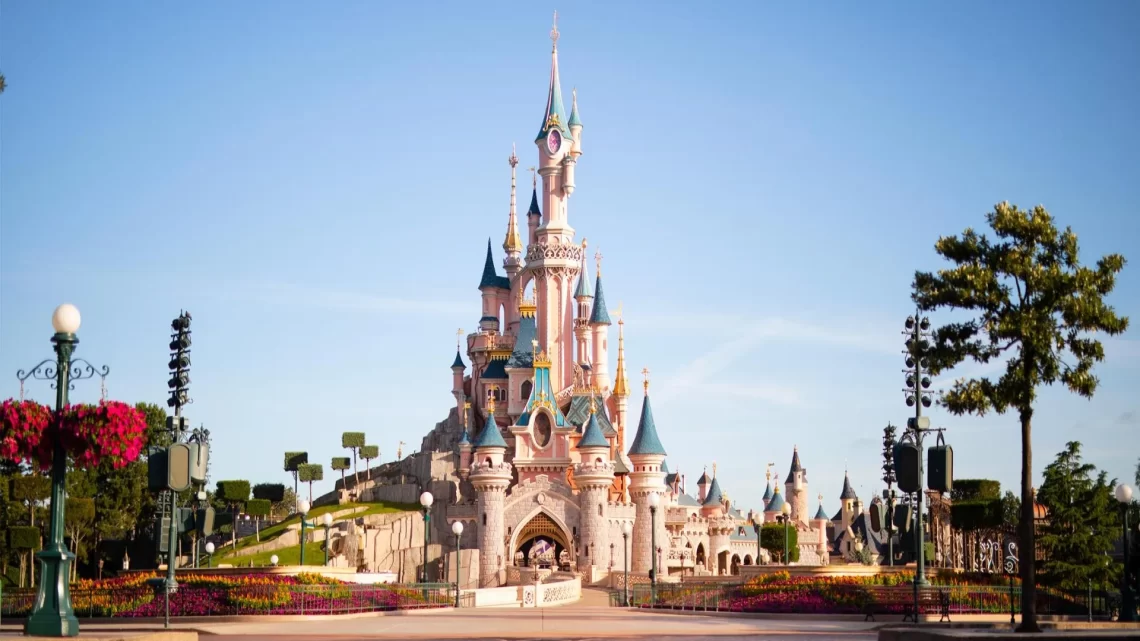 Диснейленд Париж подробное описание парка Disneyland® Park • Узнайте из какие локации