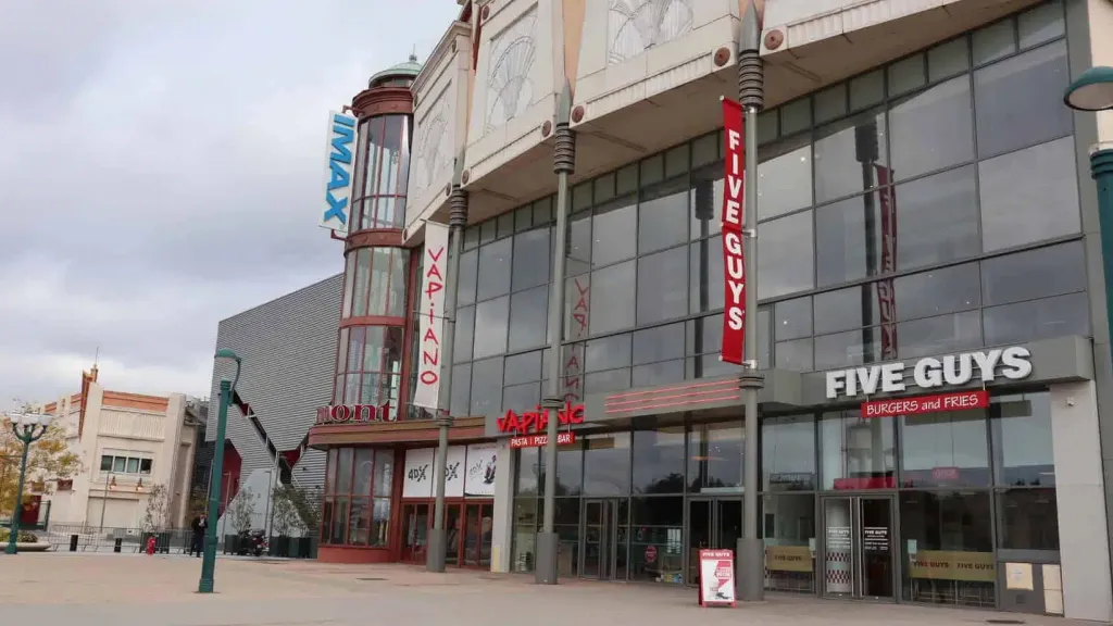 VIP бронирование в ресторане Five Guys Диснейленд Париж VIP бронирование в ресторане Five Guys