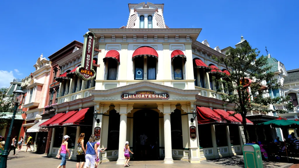 Диснейленд Париж Вход в кафе Market House Deli