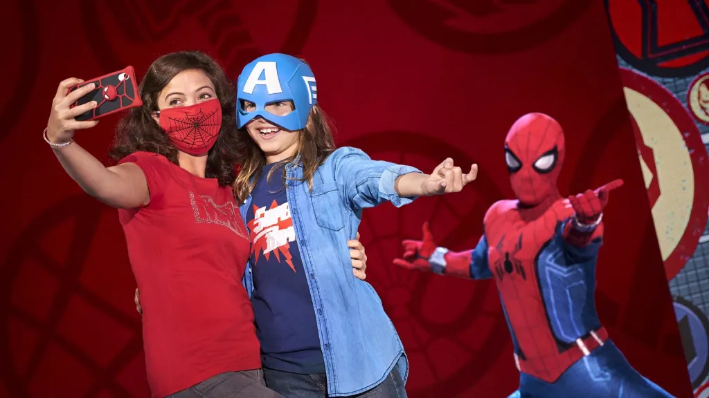 VIP фото с персонажами Marvel Диснейленд Париж VIP фото с персонажами Marvel