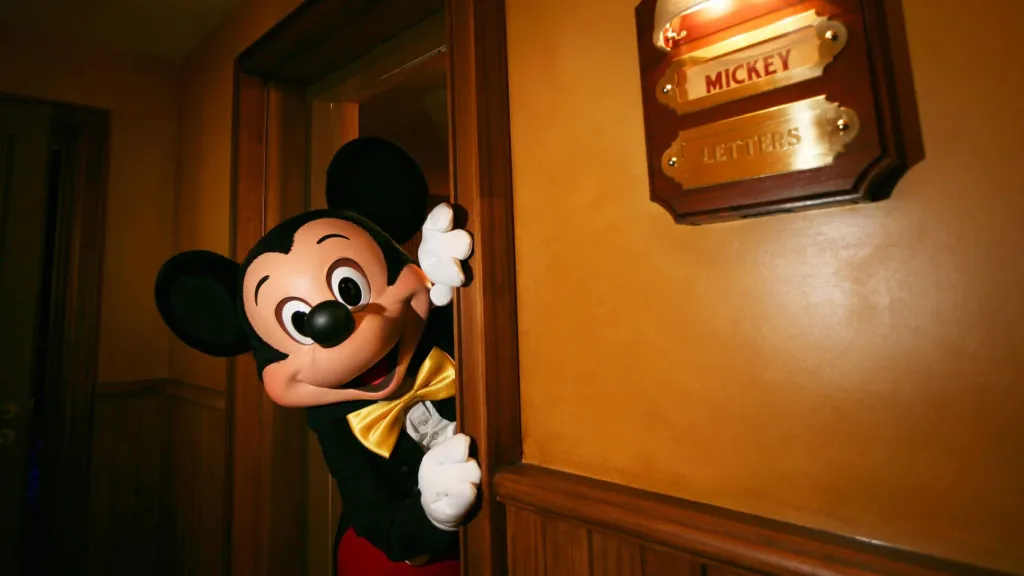 Приветствие Микки Мауса Диснейленд Париж Аттракцион Meet Mickey Mouse Приветствие Микки Мауса