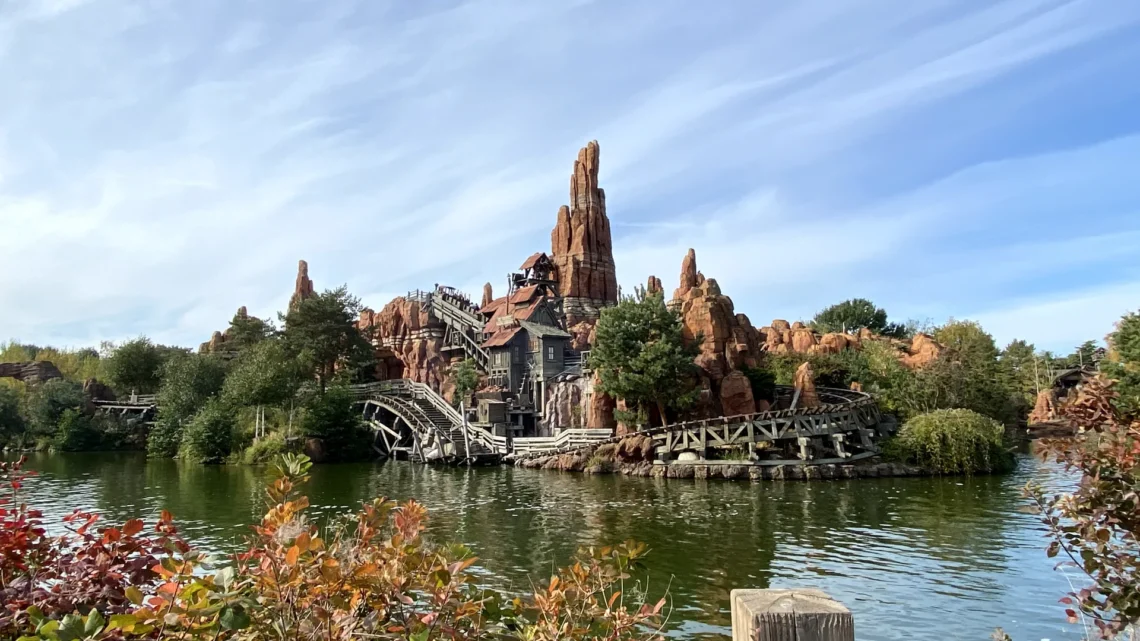 Диснейленд Париж аттракцион Big Thunder Mountain