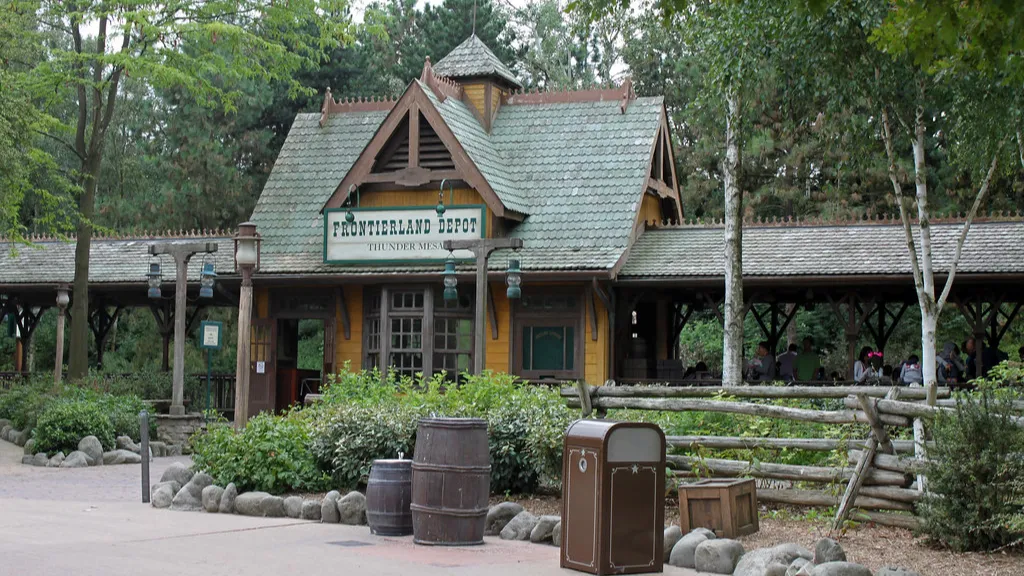 Станция Frontierland Диснейленд Париж Disneyland Railroad Станция Frontierland
