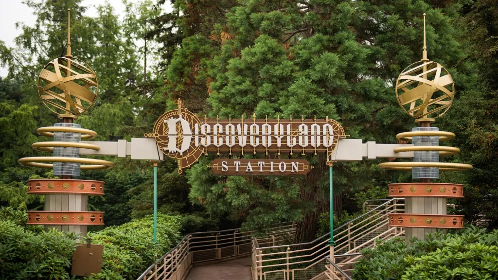 Станция Discoveryland Диснейленд Париж Disneyland Railroad Станция Discoveryland