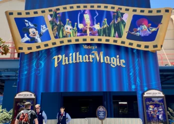Диснейленд Париж аттракцион Mickey's PhilharMagic