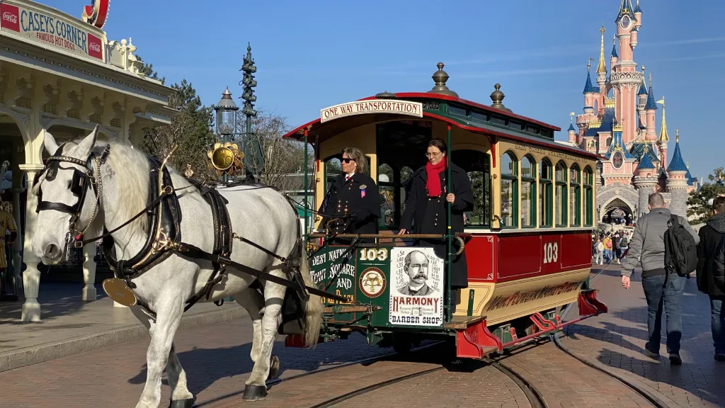 Трамвай 103 - Market Street Диснейленд Париж Horse-Drawn Streetcars Трамвай 103 - Market Street