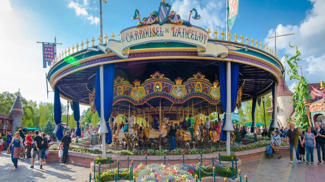 Диснейленд Париж аттракцион Le Carrousel de Lancelot