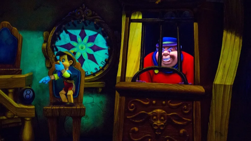 Пиноккио и злодей Диснейленд Париж Аттракцион Les Voyages de Pinocchio Пиноккио и злодей