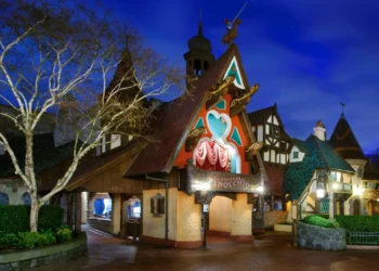 Диснейленд Париж аттракцион Les Voyages de Pinocchio
