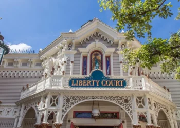 Диснейленд Париж аттракцион Liberty Arcade