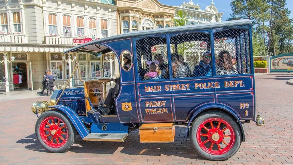 Paddy Wagon (Автозак) Диснейленд Париж Main Street Vehicles Paddy Wagon (Автозак)