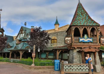 Диснейленд Париж аттракцион Peter Pan's Flight