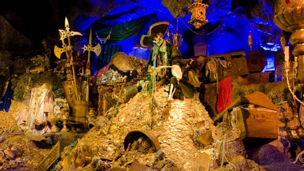 Сокровища пиратов Диснейленд Париж Аттракцион Pirates of the Caribbean Сокровища пиратов