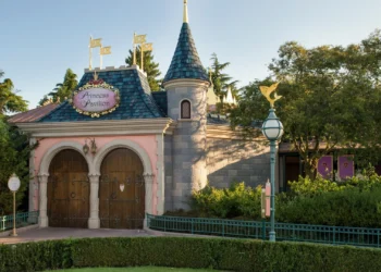 Диснейленд Париж аттракцион Princess Pavilion
