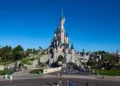Диснейленд Париж аттракцион Sleeping Beauty Castle