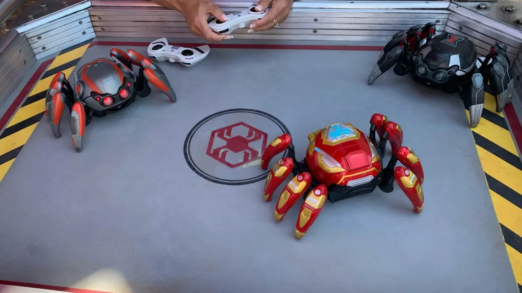Домашние поединки ботов-пауков Диснейленд Париж Аттракцион Spiderman W.E.B. Adventure Домашние поединки ботов-пауков
