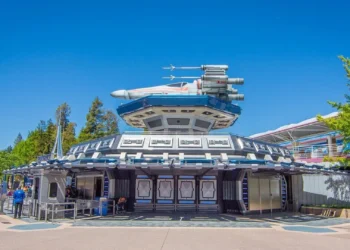 Диснейленд Париж аттракцион Starport: A Star Wars Encounter
