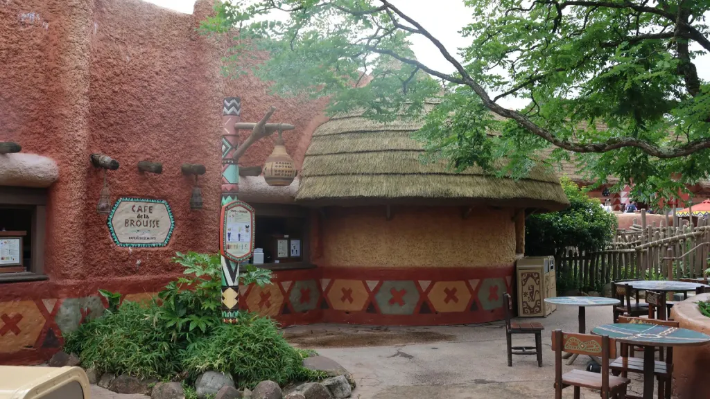 Закусочная Café de la Brousse Диснейленд Париж Вход в закусочную Café de la Brousse