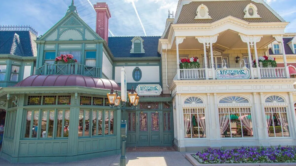 Диснейленд Париж Вход в кафе Victoria’s Home-Style