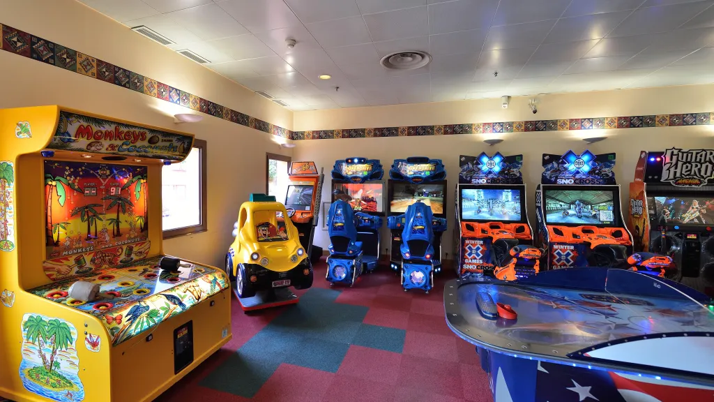 Диснейленд Париж Игровые машины в Disney Hotel Cheyenne