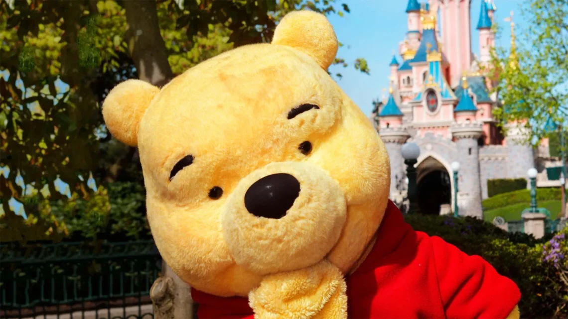 Диснейленд Париж Винни Пух • Встреча и приветствие с Winnie Pooh или друзьями в Диснейленд Париж • Винни-Пух в парижском Диснейленде.