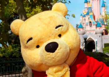 Диснейленд Париж Винни Пух • Встреча и приветствие с Winnie Pooh или друзьями в Диснейленд Париж • Винни-Пух в парижском Диснейленде.