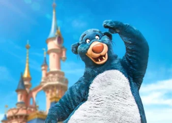 Диснейленд Париж Балу • Встреча и приветствие с медведем Baloo в Диснейленд Париж • Балу в парижском Диснейленде.