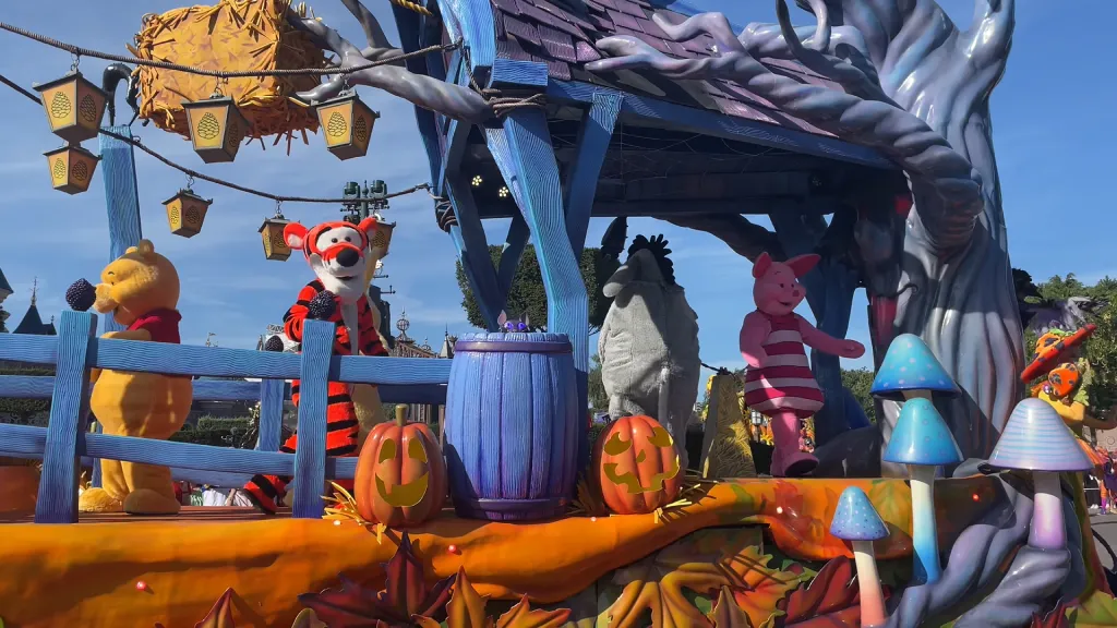Платформа №2 - Вини Пух и друзья Диснейленд Париж Mickey's Halloween Celebration Платформа №2 - Вини Пух и друзья