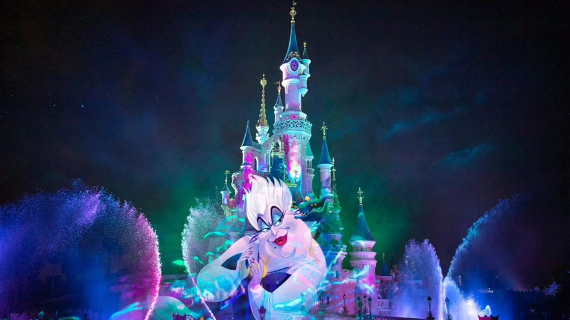 Диснейленд Париж Сумерки со злодеями Диснея • A Nightfall with Disney Villains в парижском Диснейленде • Вечернее шоу на Halloween.