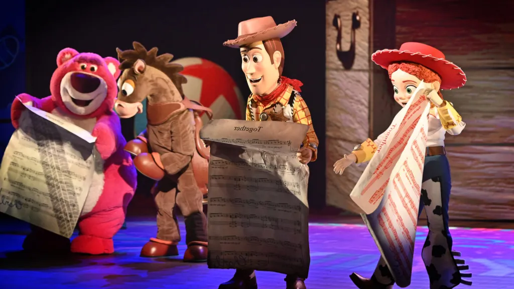 Вуди с друзьями из Toy Story Диснейленд Париж Вуди с друзьями из Toy Story