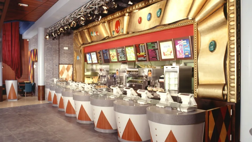Ресторан McDonald’s Диснейленд Париж Ресторан McDonald’s