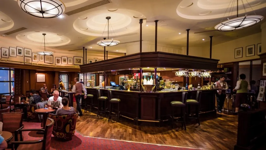 Алкогольные напитки в New York City Bar Диснейленд Париж Алкогольные напитки в New York City Bar