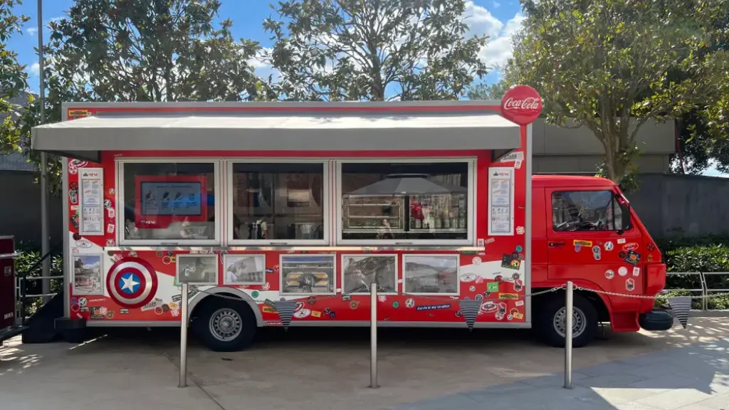 Диснейленд Париж Фудтрак FAN-tastic Food Truck