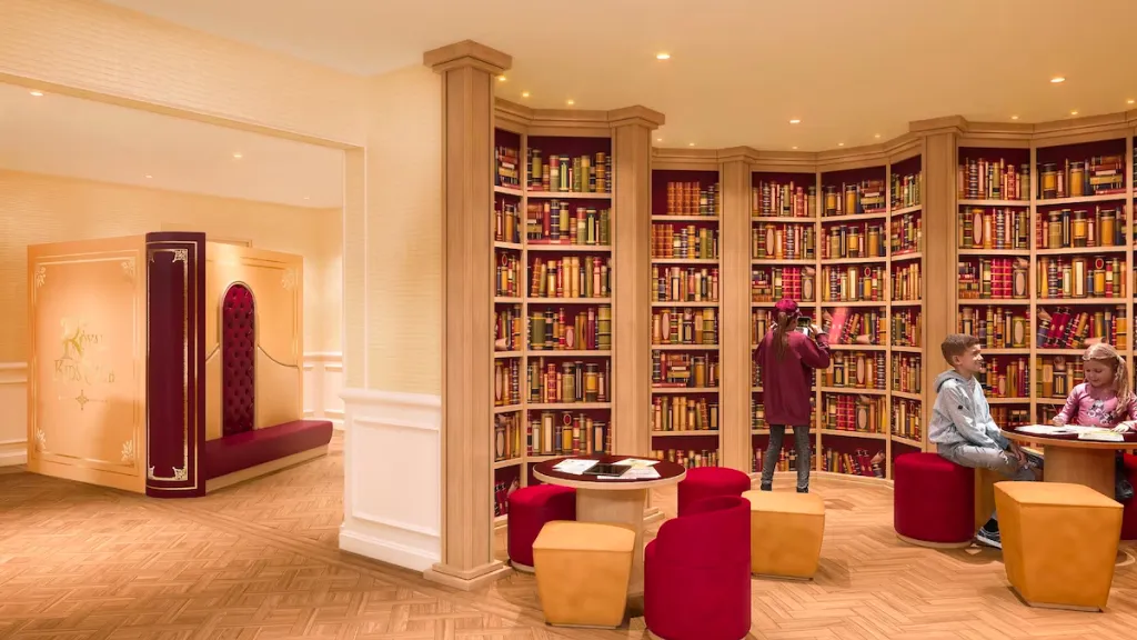 Диснейленд Париж Детская зона в отеле Disneyland Hotel