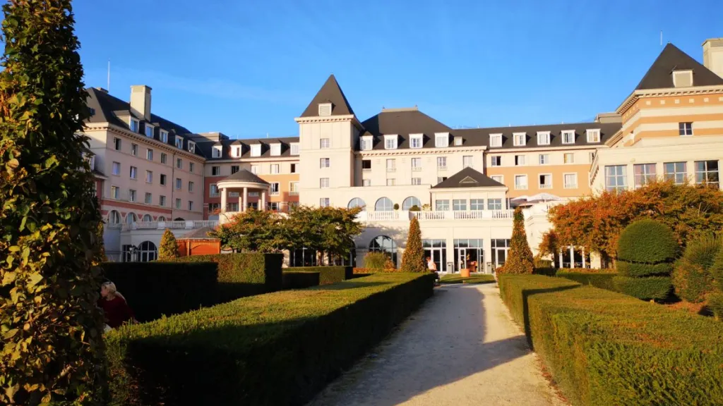 Диснейленд Париж VIP сопровождение с Dream Castle Fabulous