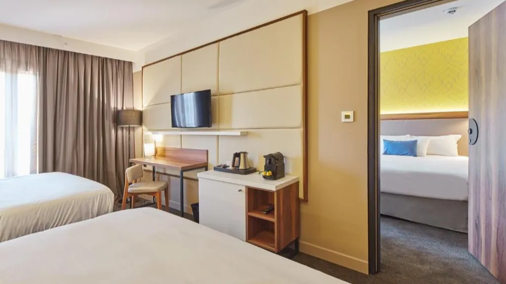 Диснейленд Париж Смежный номер Hôtel l’Elysée Val d’Europe