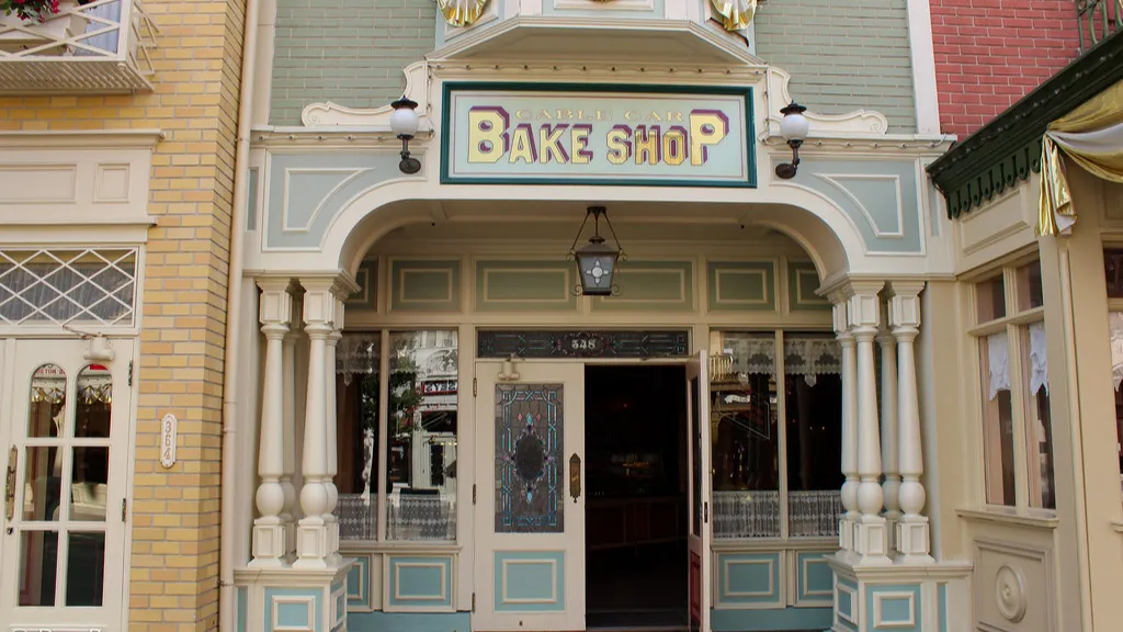 Вход в кондитерскую Cookie Kitchen Диснейленд Париж Вход в кондитерскую Cookie Kitchen