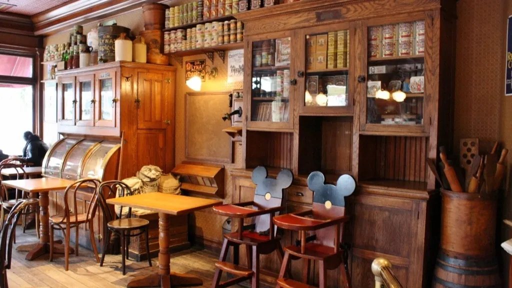 Диснейленд Париж Декоративные детали в Market House Deli