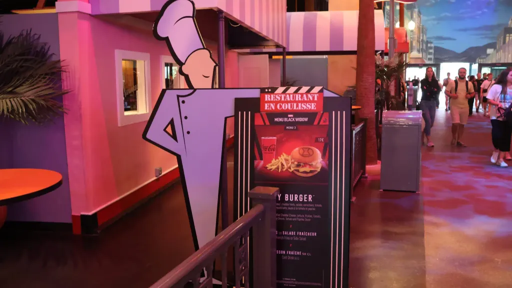 Вход в Restaurant en Coulisse Диснейленд Париж Вход в Restaurant en Coulisse